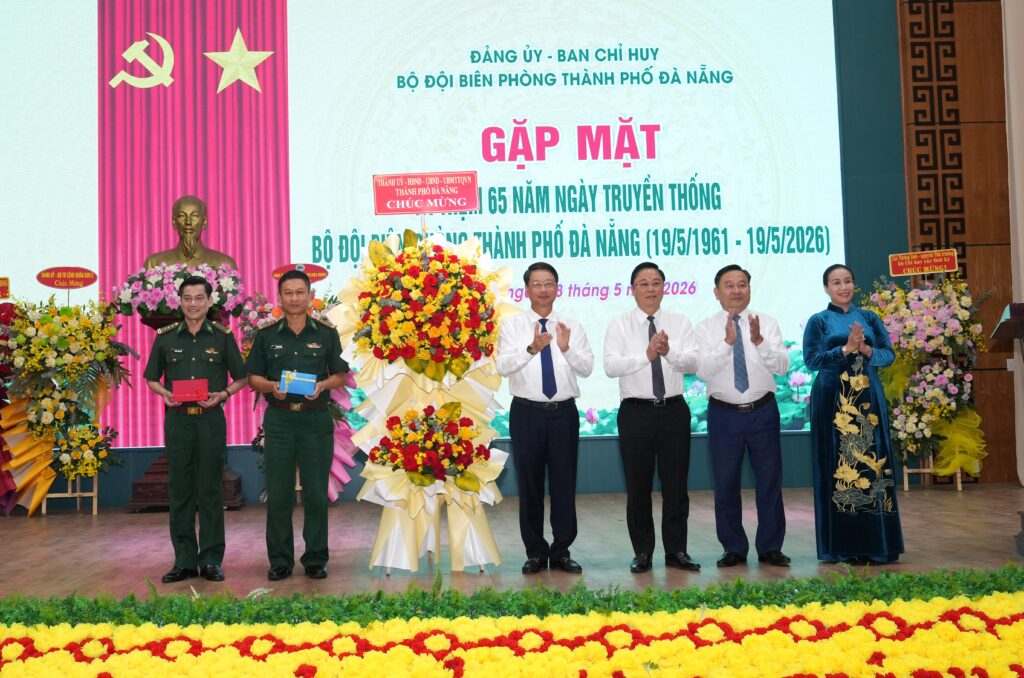 65 nam ngay bo doi bien phong 1779157191