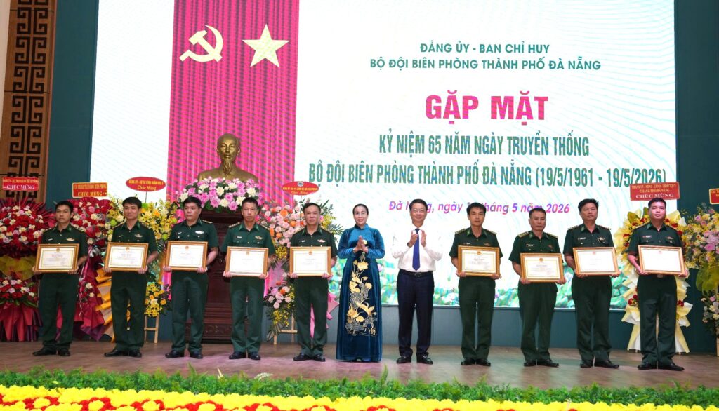 65 nam ngay bo doi bien phong 1 1779157185