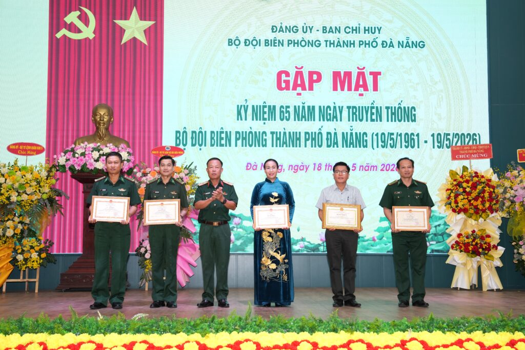 65 nam ngay bo doi bien phong 3 1779157155