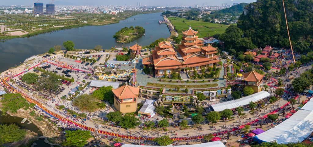 Lam viec voi Ngu Hanh Son 2 1779331178