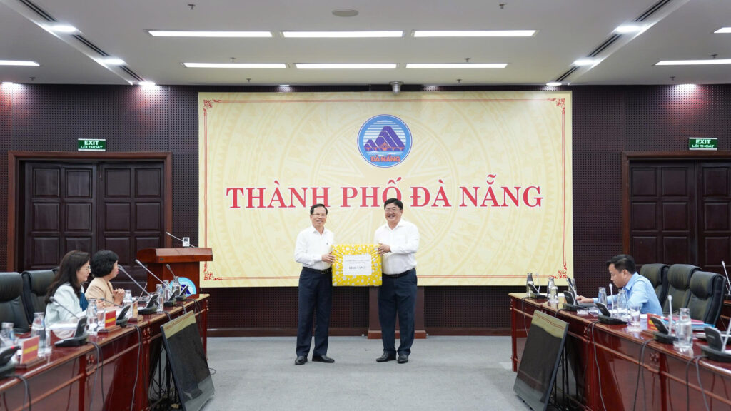 Lam viec voi doan cong tac Dong Nai 1 1777947149