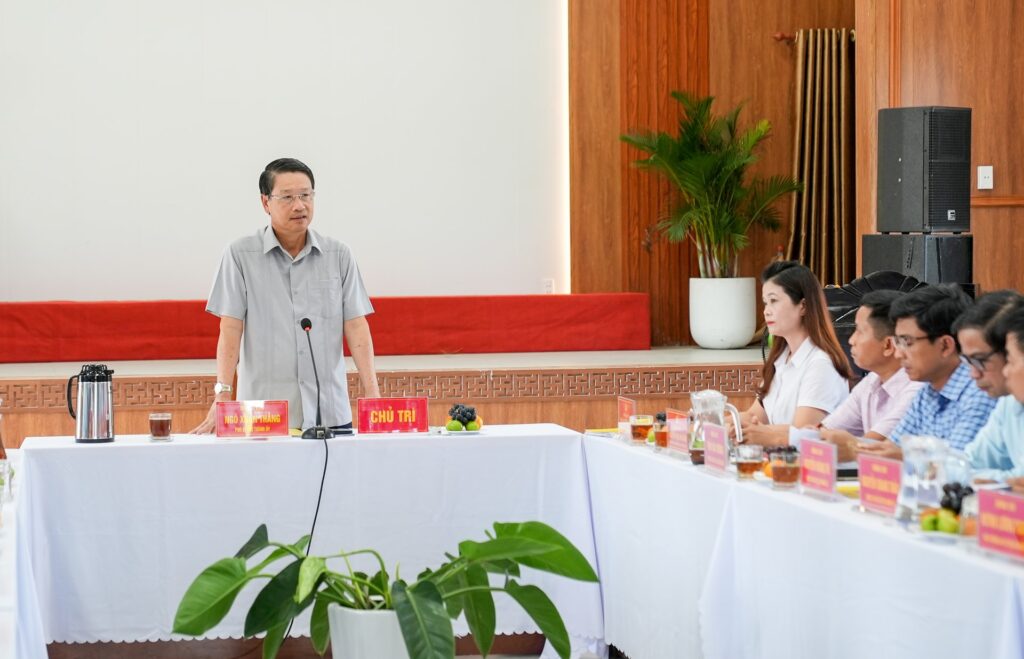 Lam viec voi xa Tam Xuan 1779330637