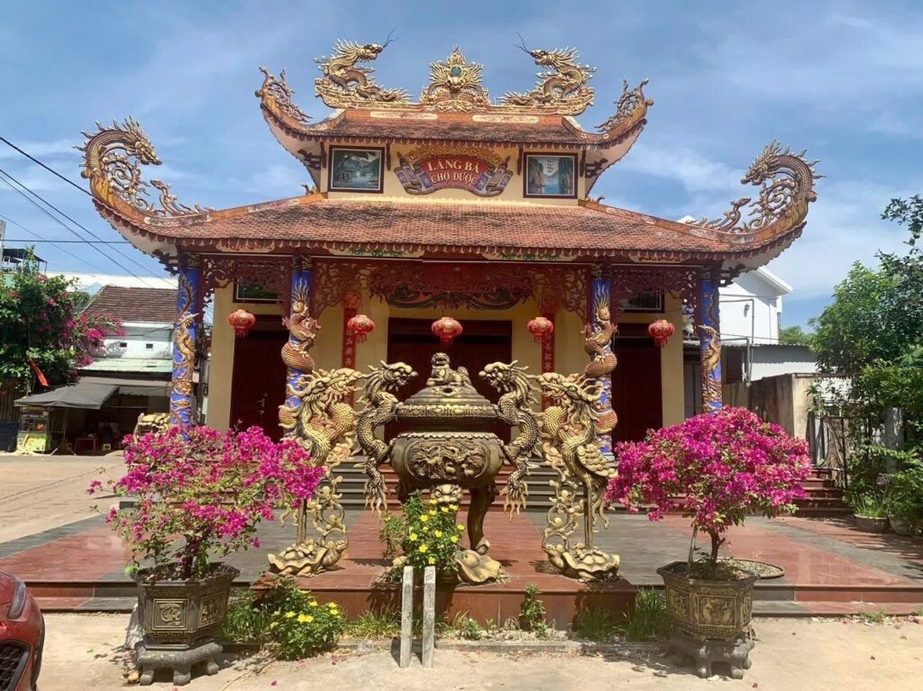 Danh thắng, địa điểm du lịch Đà Nẵng: Lăng Bà Chợ Được