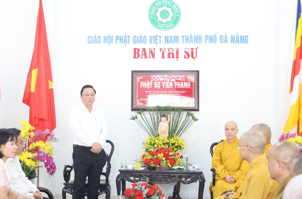 Mung dai le phat dan phat lich 2570 1 1779856059