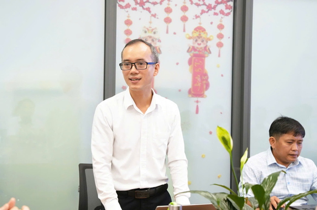 Ông Nguyễn Văn Quốc – Giám đốc trung tâm IOC phát biểu bắt đầu buổi làm việc
