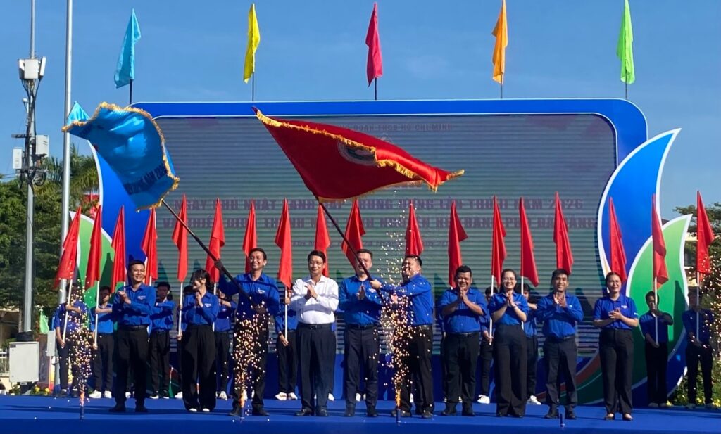 Ra quan chu nhat xanh 2026 1779677416