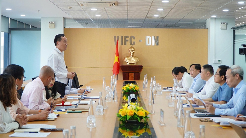 Uy ban kinh te tai chinh quoc hoi lam viec voi VIFC DN 1778465941