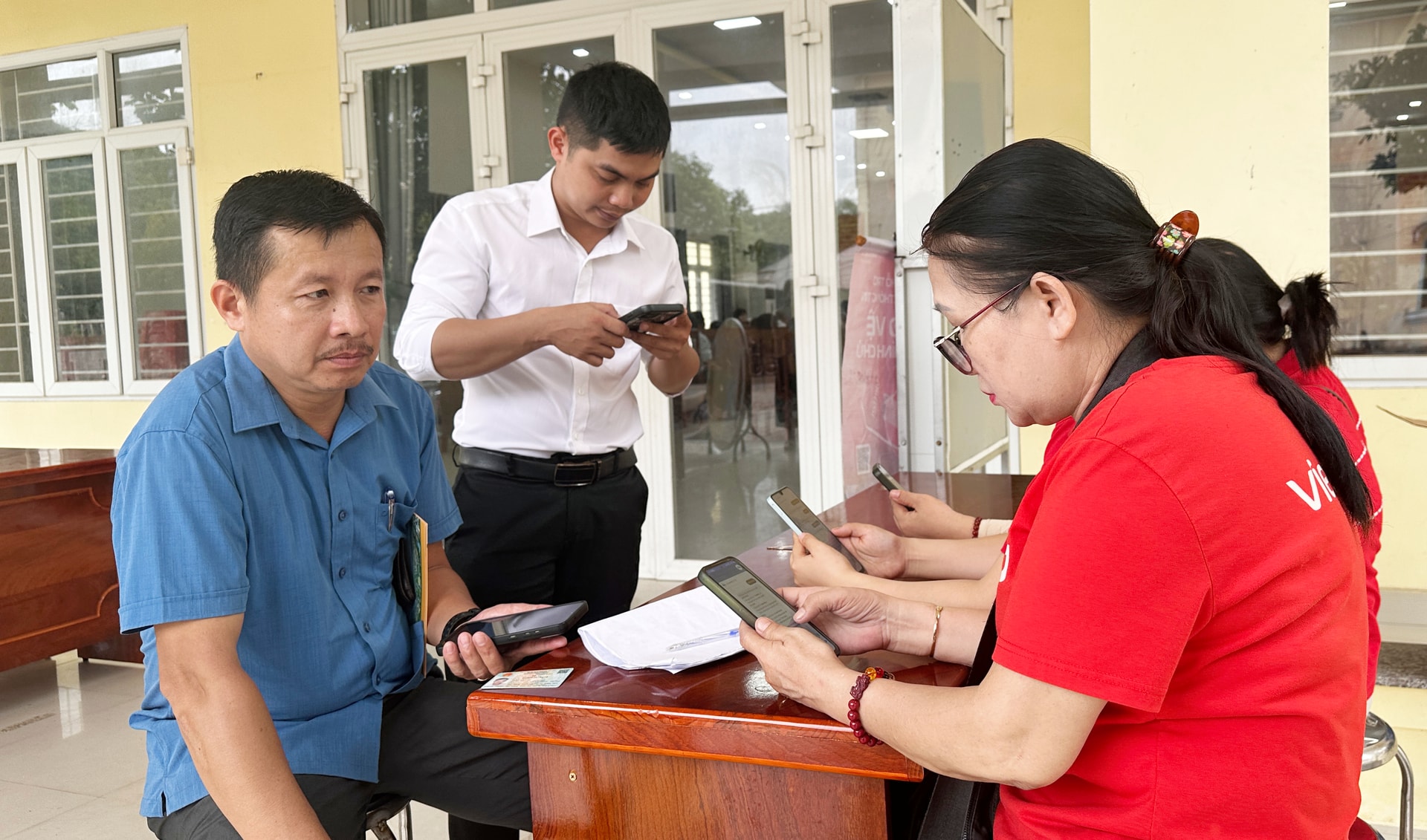 viettel khu vuc tam ky ho tro xac thuc thong tin thue bao cho nguoi dan 1779075220