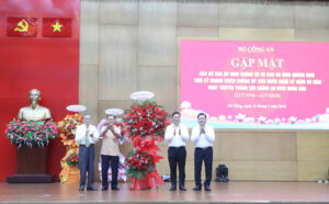 Ban An ninh Quang Da_2