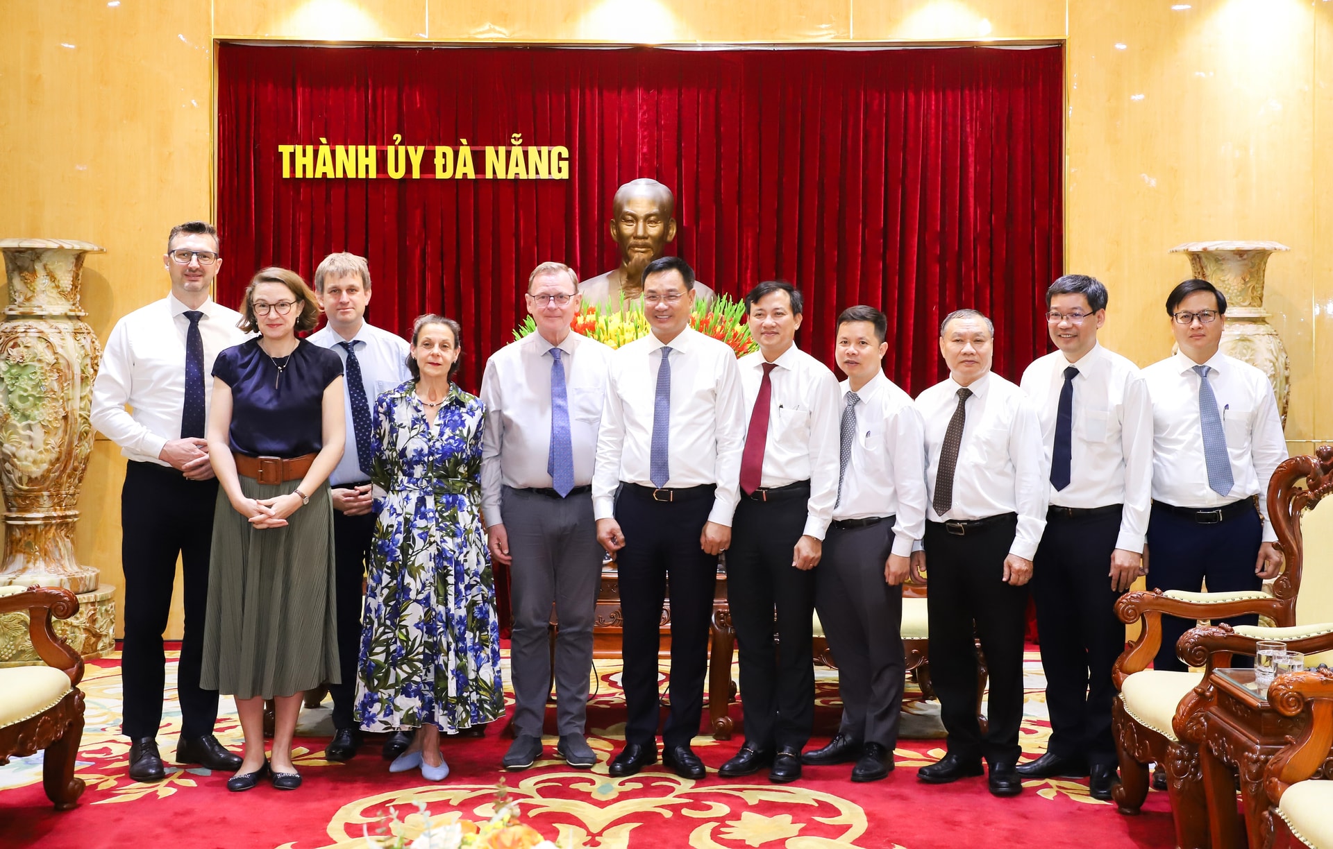 Cong hoa lien bang Duc tham va lam viec tai VN 1 1782096571