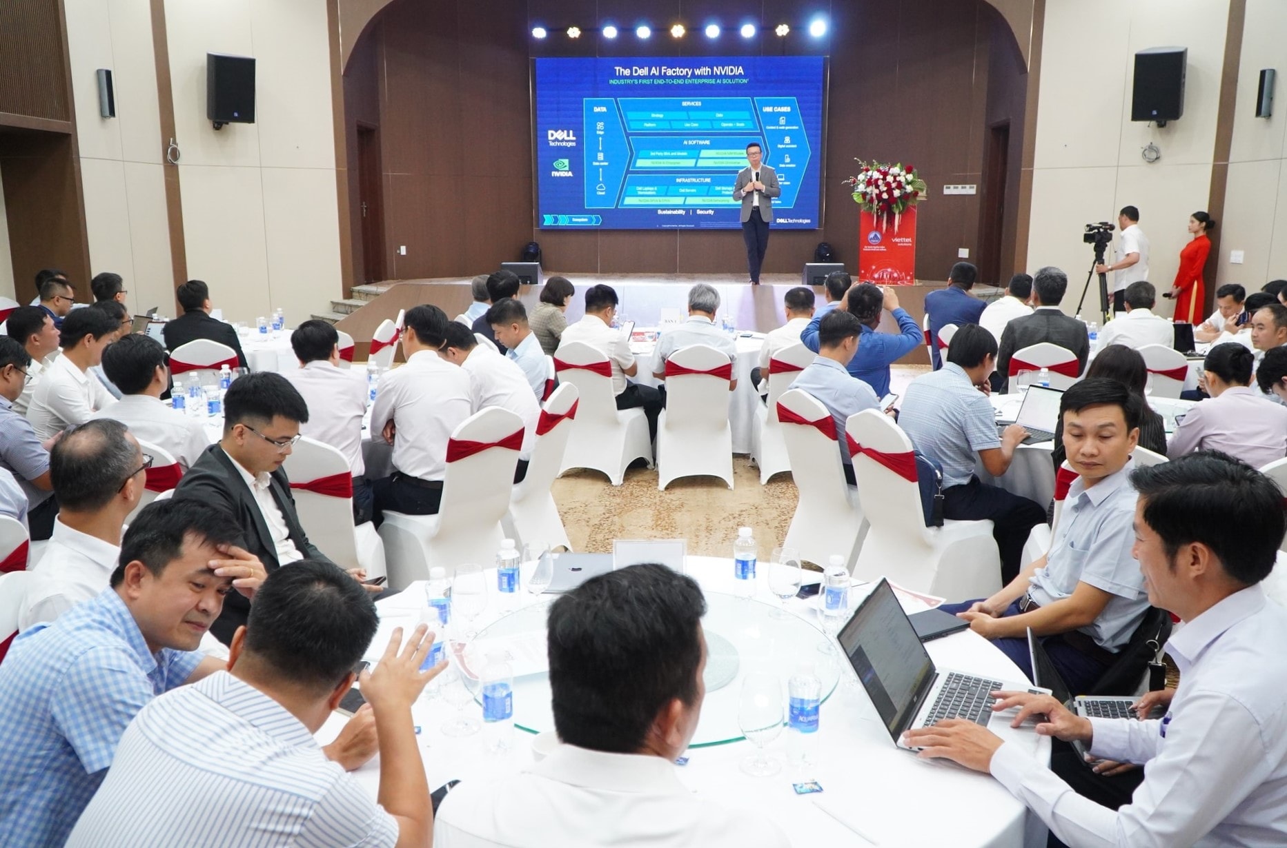 Da nang tim giai phap AI 1 1781489281