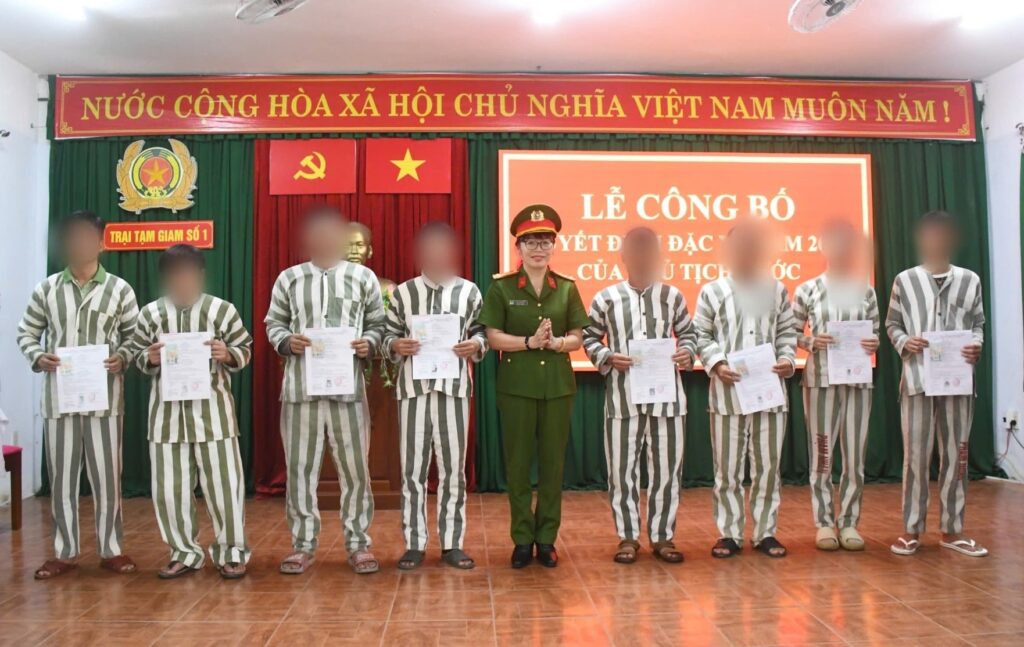 Dac xa 99 pham nhan 1780366678