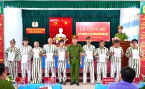 Dac xa 99 pham nhan_1