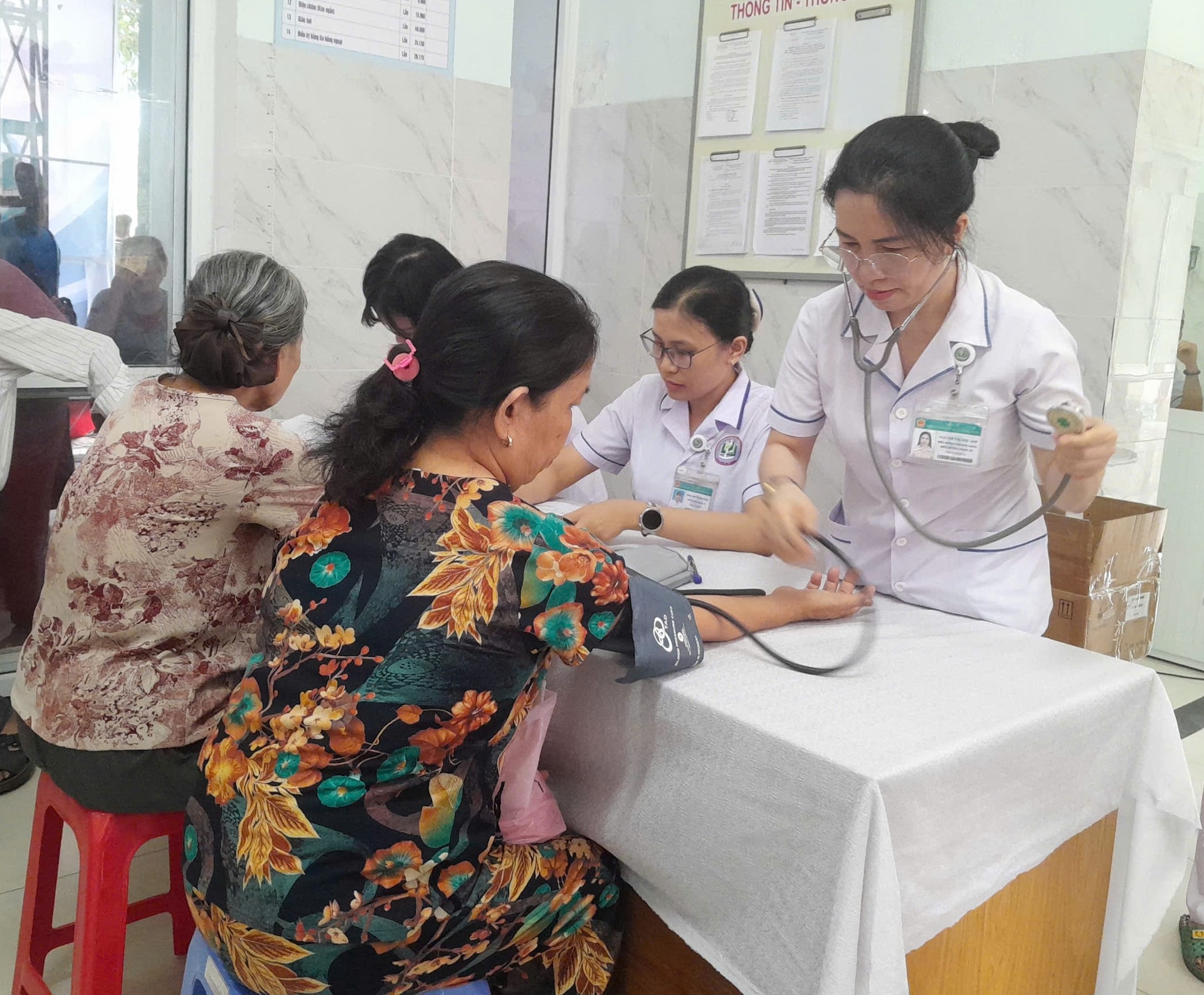 Khoi dong chien dich kham suc khoe dinh ky cho nguoi dan 1780884661