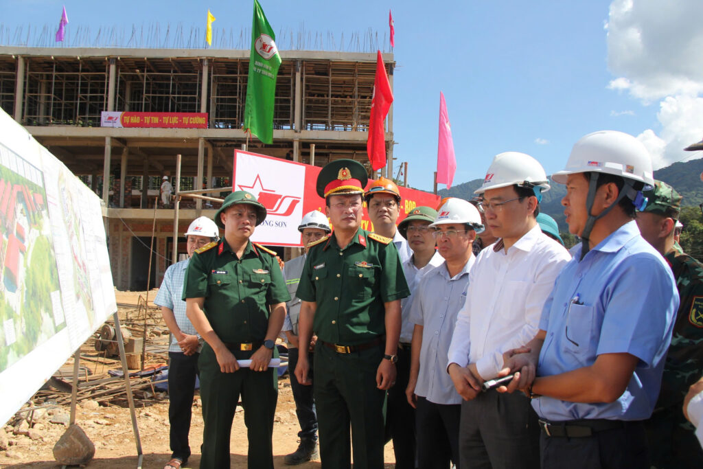 Lam viec voi Bo truong Bo GDDT 4 1780282415