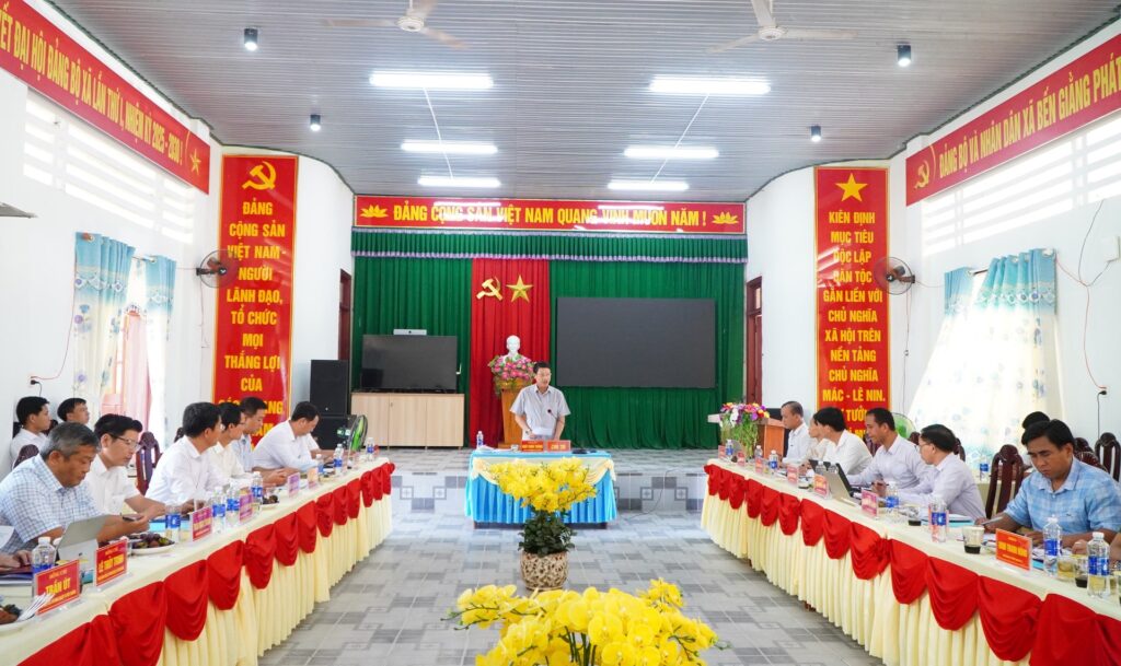 Lam viec voi xa Ben Giang 2 1780281870