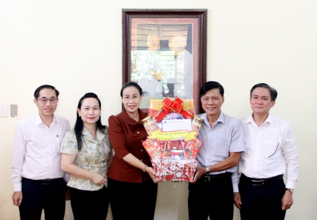 Ngay nguoi cao tuoi VN 2026 1780454013