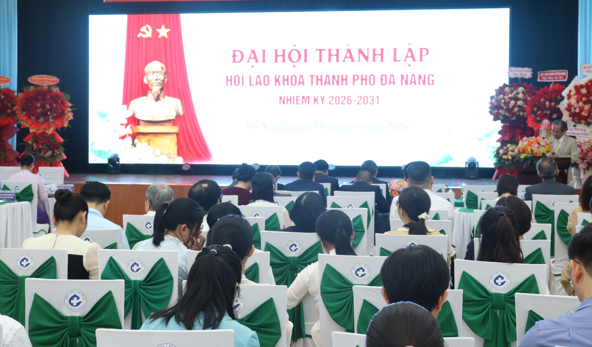 Thanh lap hoi lao khoa 1781230182