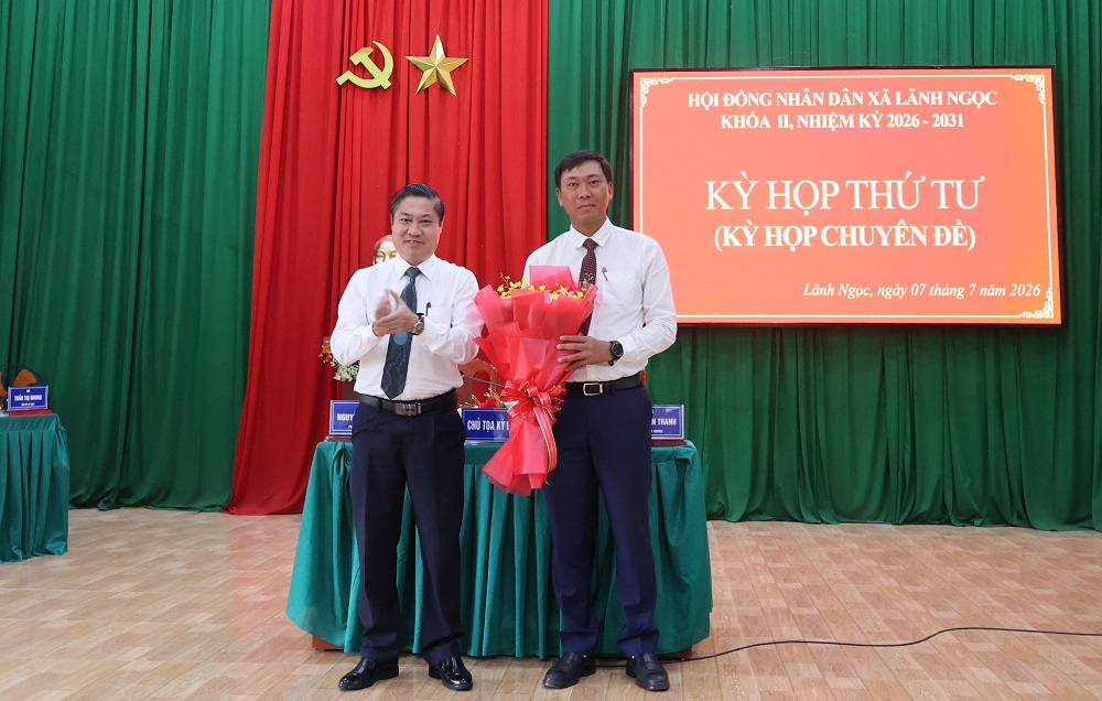 Chu tich UBND xa Lanh Ngoc 1783483558