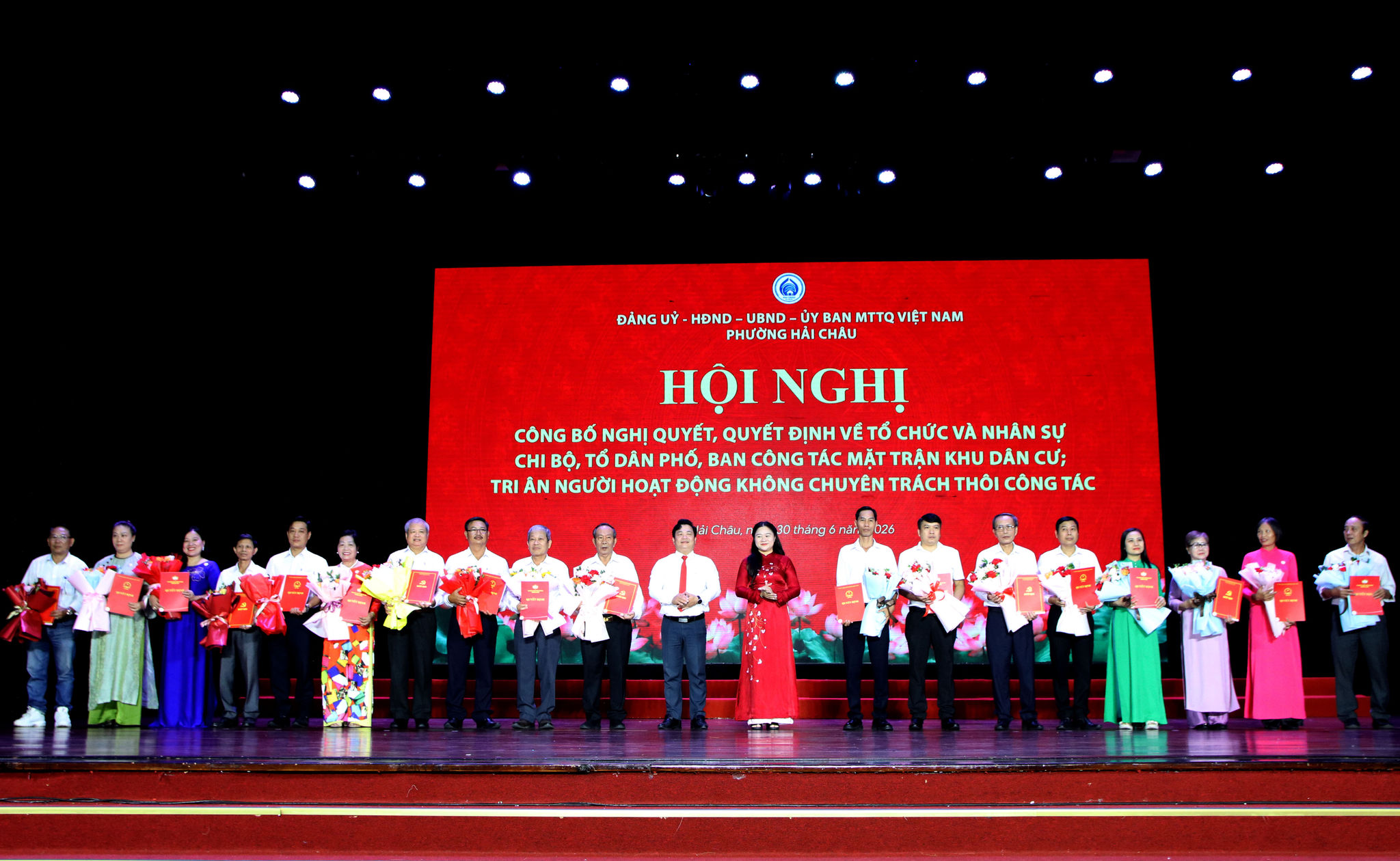 Cong bo quyet dinh thanh lap to dan pho 1 1782872984