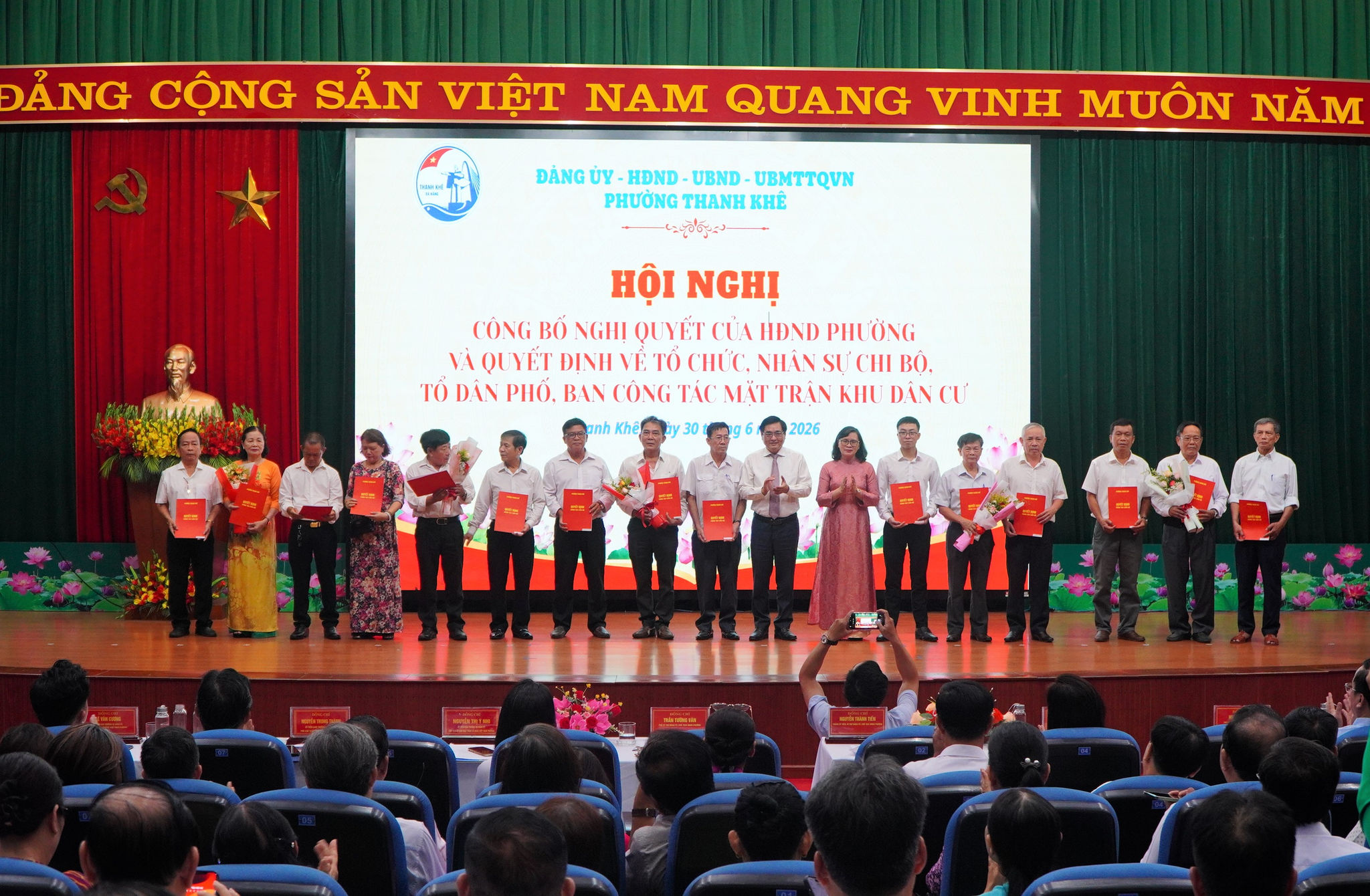 Cong bo quyet dinh thanh lap to dan pho 5 1782872969