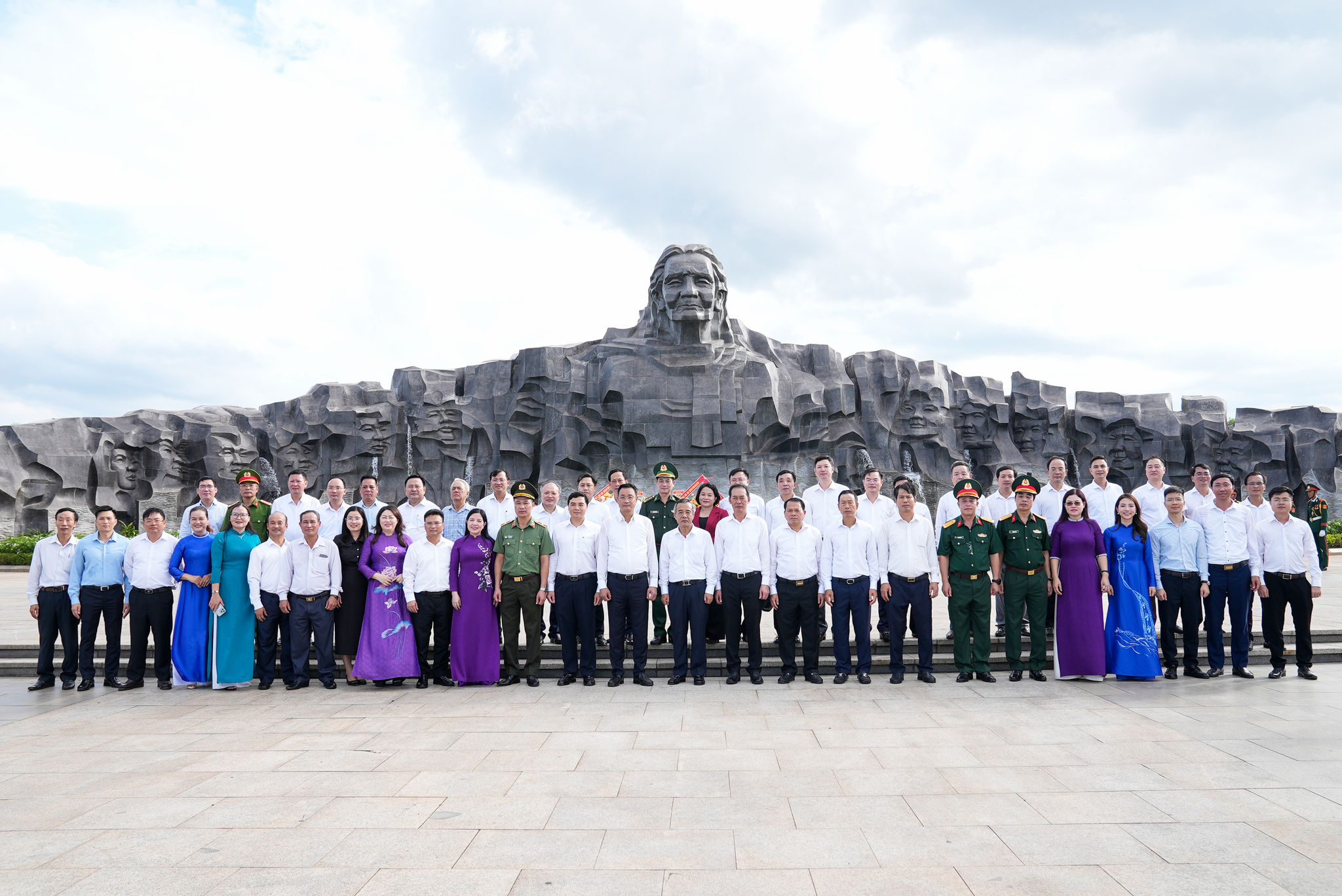 Dang huong Hoa Tien 13 07 2026 8 1783999480