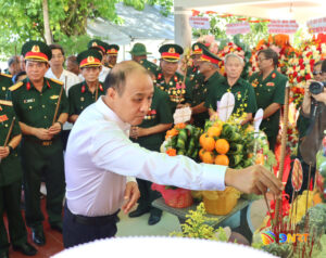 Dang huong tuong niem anh hung biet dong thanh 7-2026_2