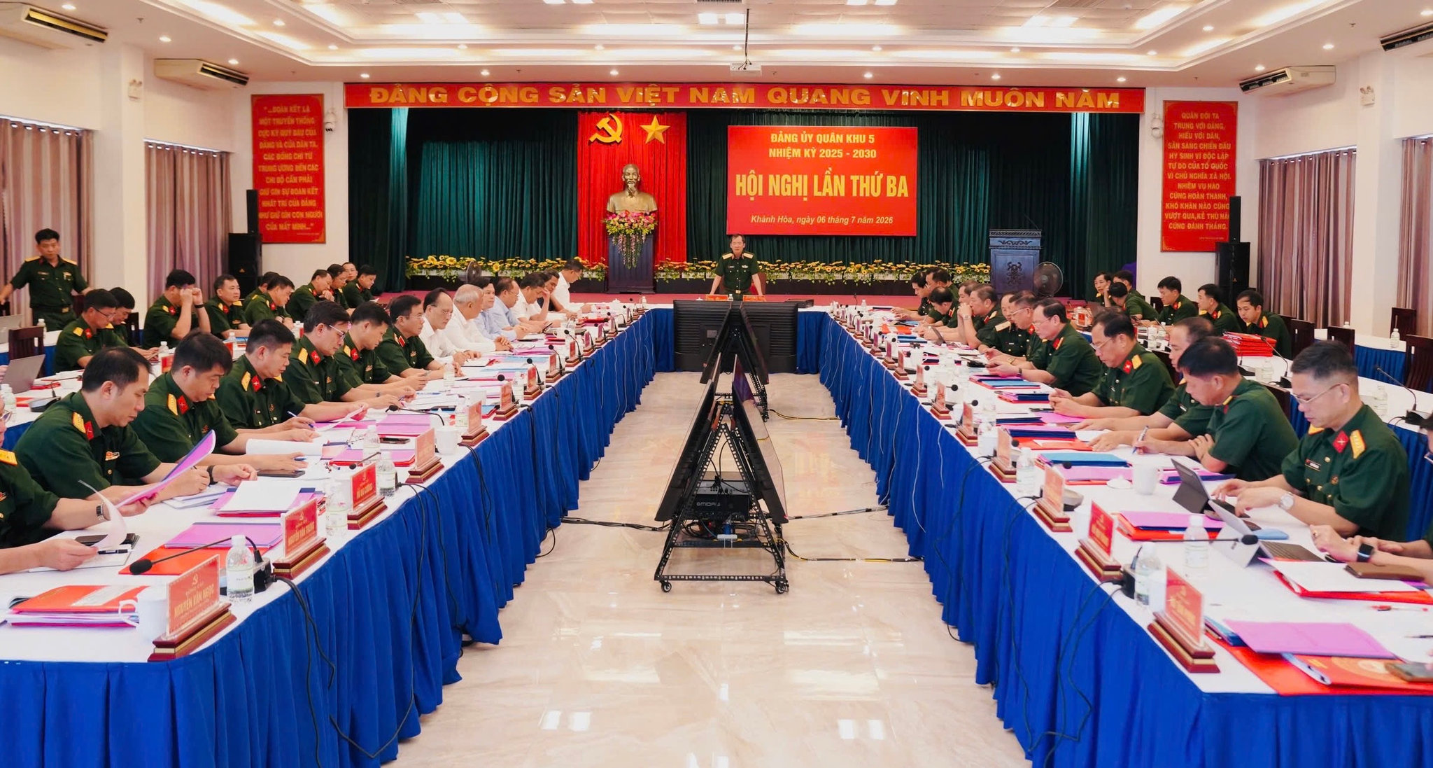 Dang uy Quan khu 5 to chuc hoi nghi lan 3 1783391206