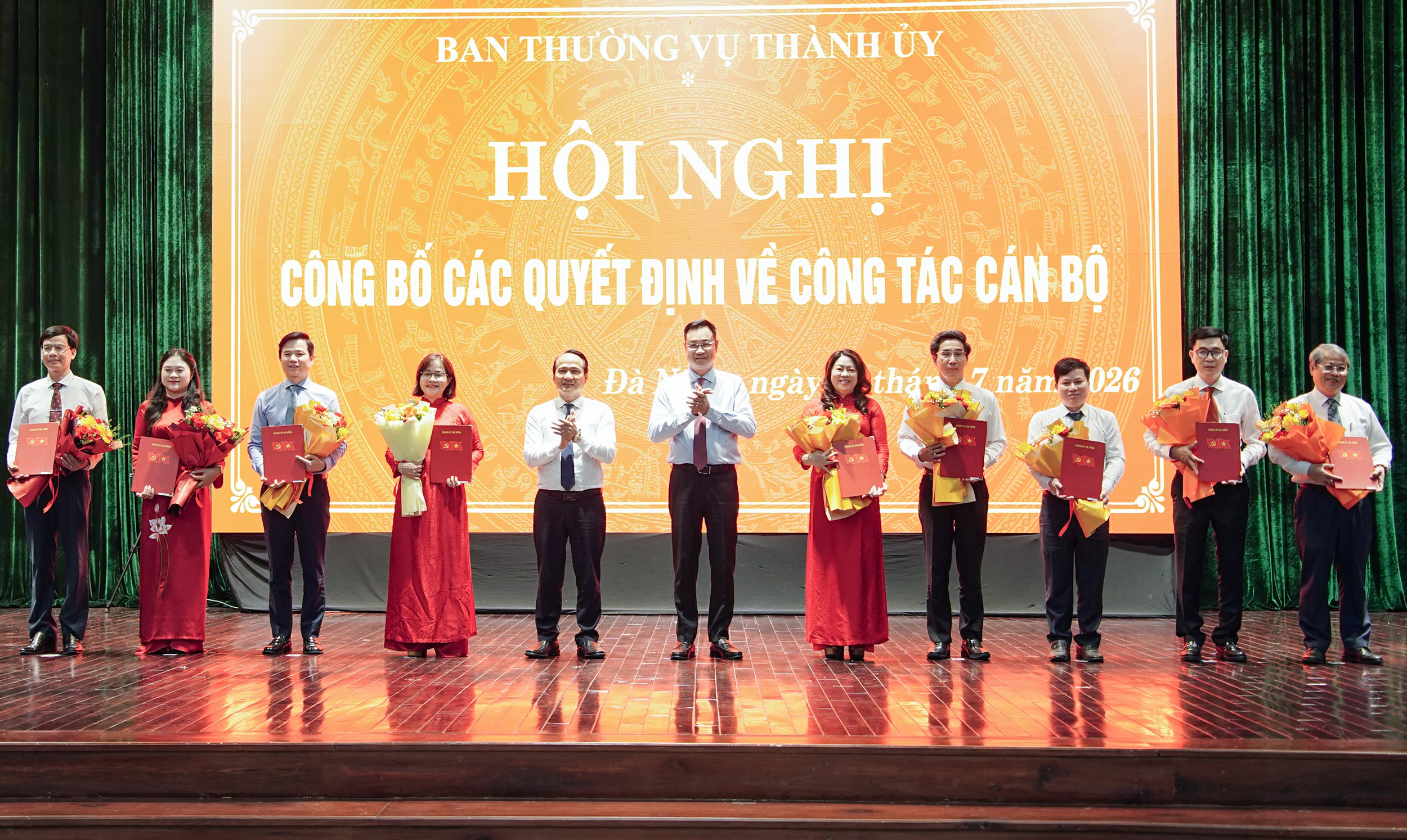 Hoi nghi ban chap hanh Thanh uy lan 4 2 1783309068