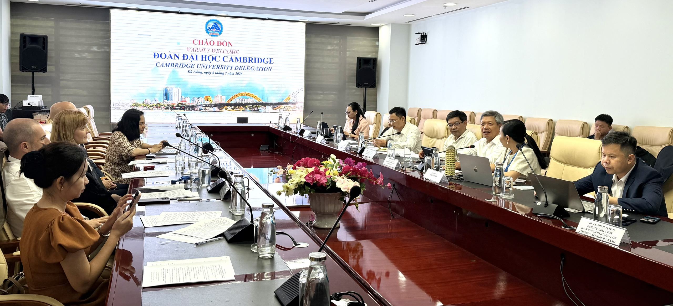 Lam vie dai hoc Cambridge 1783390442