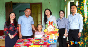 Tang qua gia dinh chinh sach 27-7-26