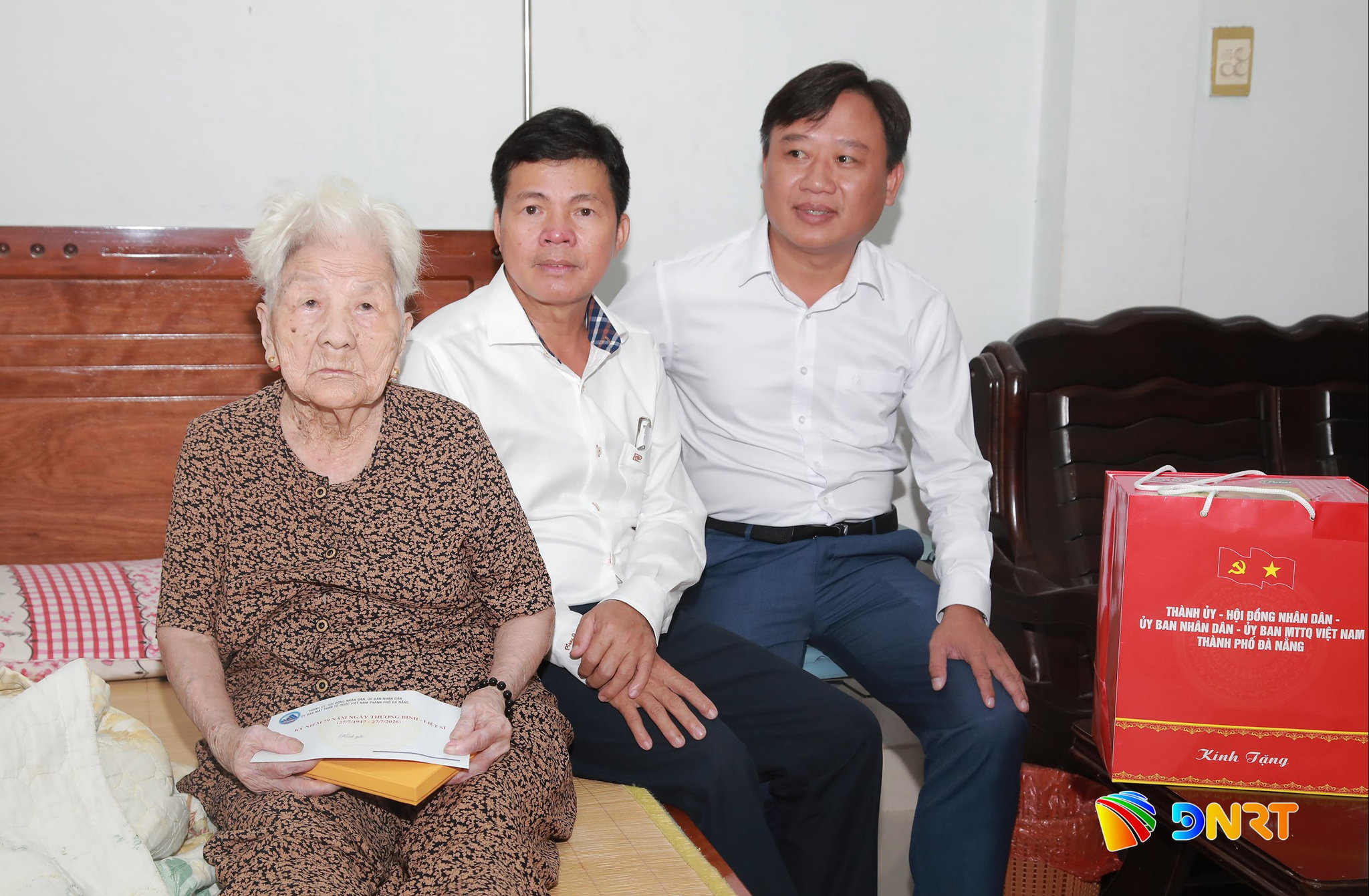 Tang qua gia dinh chinh sach 27 7 26 14 1784775633