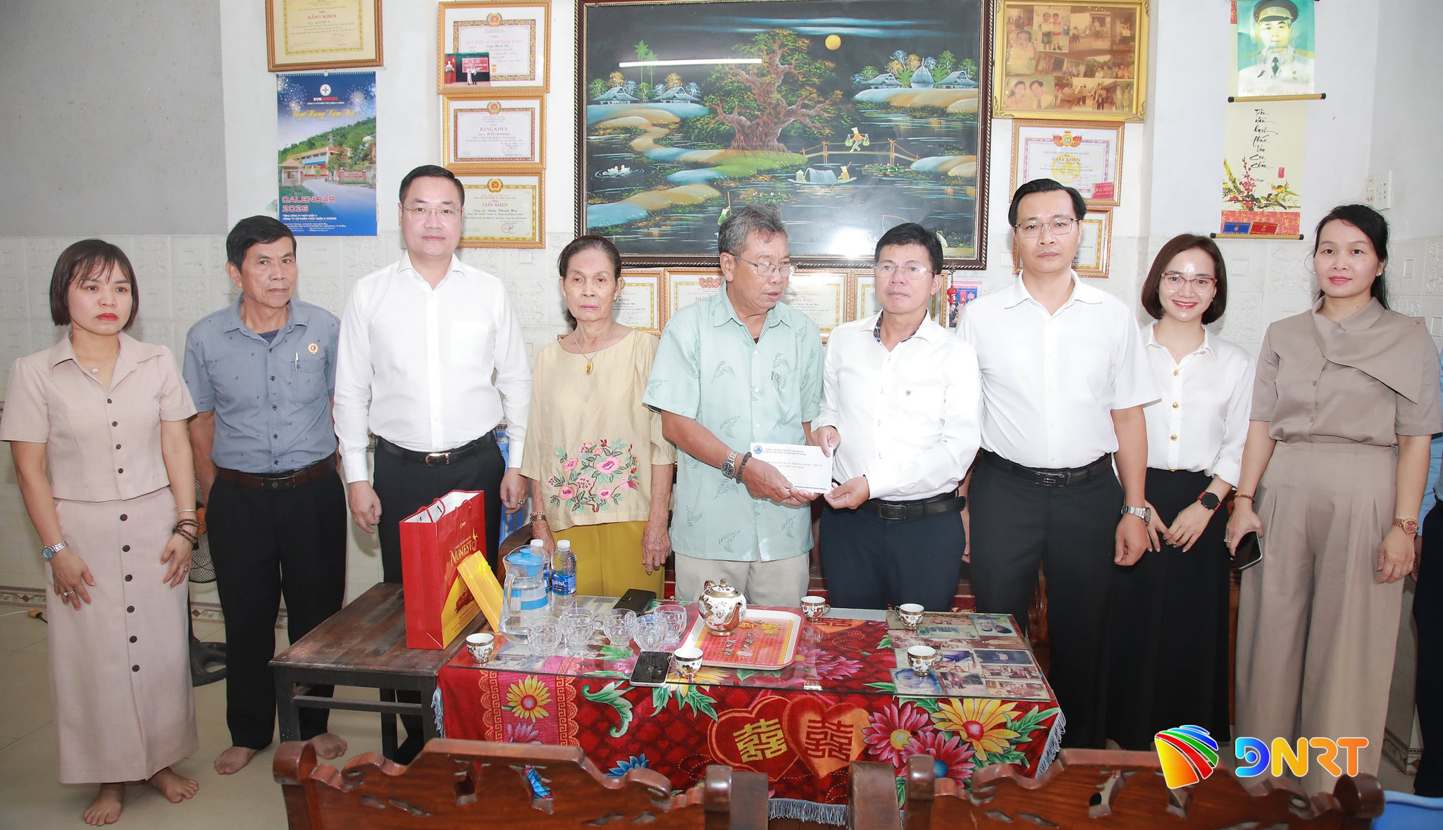 Tang qua gia dinh chinh sach 27 7 26 16 1784775623