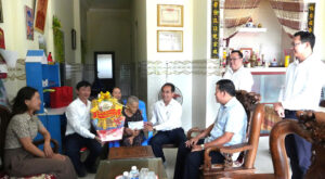 Tang qua gia dinh chinh sach 27-7-26_9