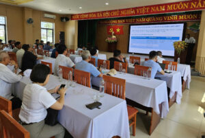 Tap huan tan so vo tuyen dien cho tau ca