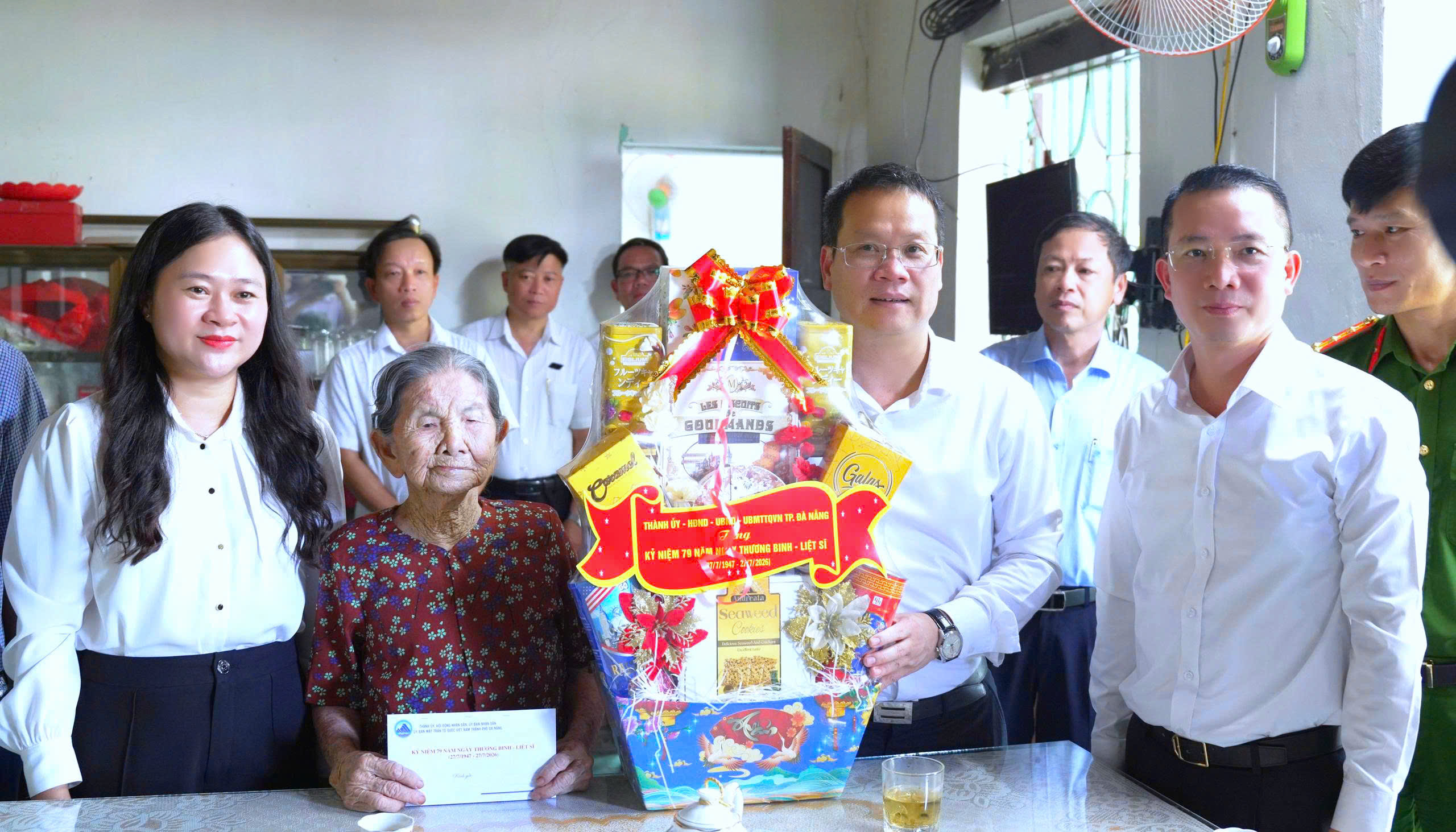 Tham nguoi co cong 27 7 2026 13 1784602371