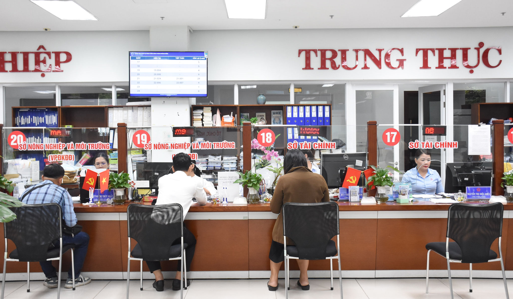 Thuoc do hai long cai cach hanh chinh 1783392075