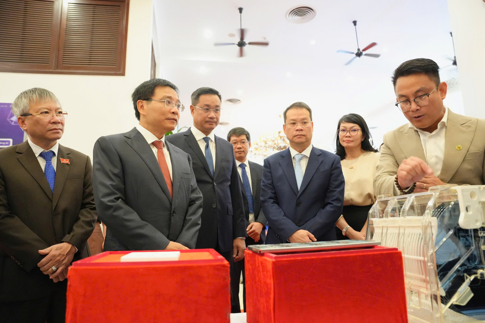 Tuan le kinh te Tai chinh Cong nghe 2026 11 1783482028