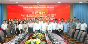 UBND gap mat con nguoi co cong Cach mang 2026_1