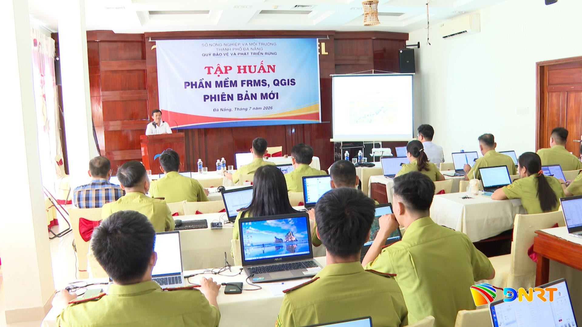 tap huan nang cao nang luc trong quan ly tai nguyen rung.00 00 00 00.still002 1784788712