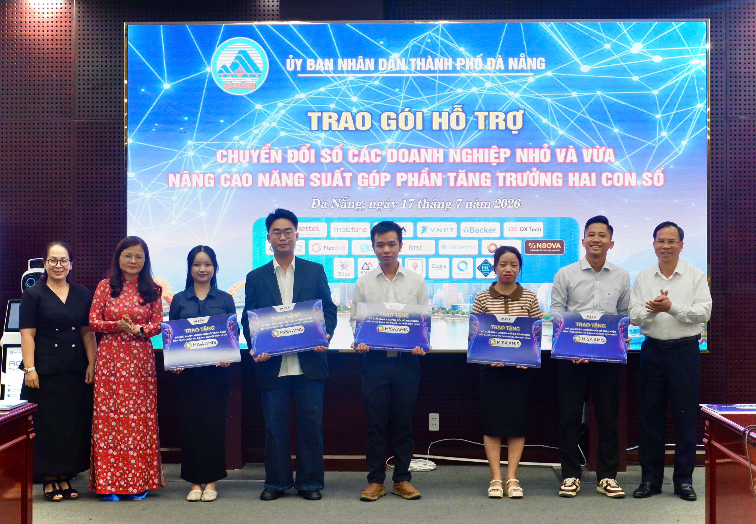 trao tang 1784520713
