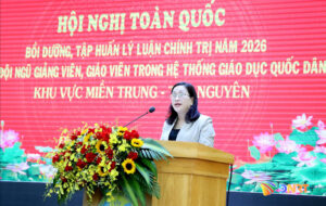 Boi duong ly luan chinh tri cho giao vien 2026
