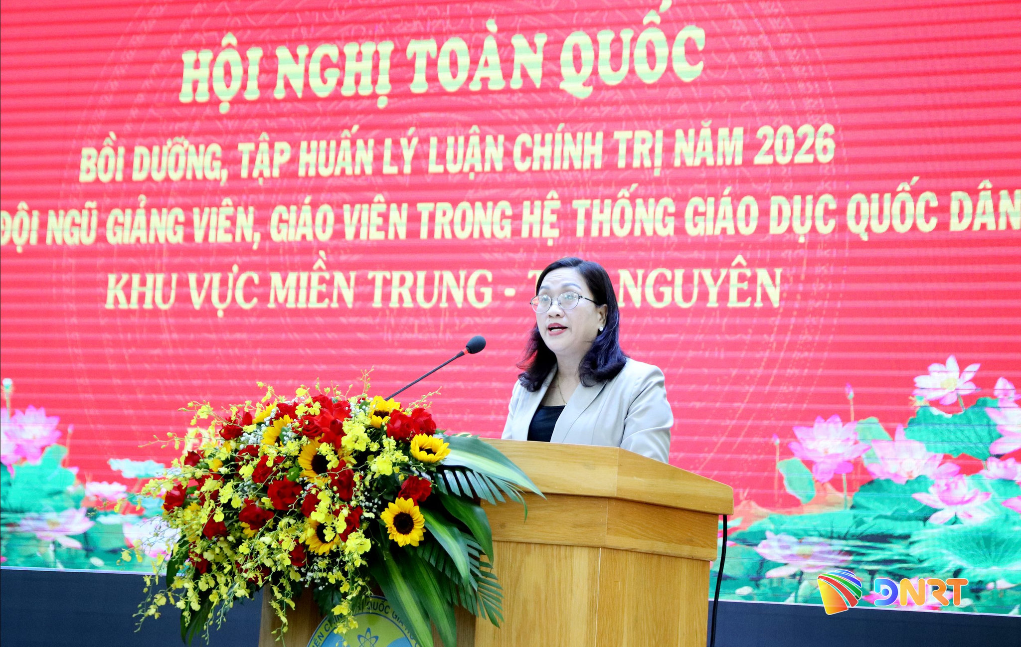 Boi duong ly luan chinh tri cho giao vien 2026 1787022338