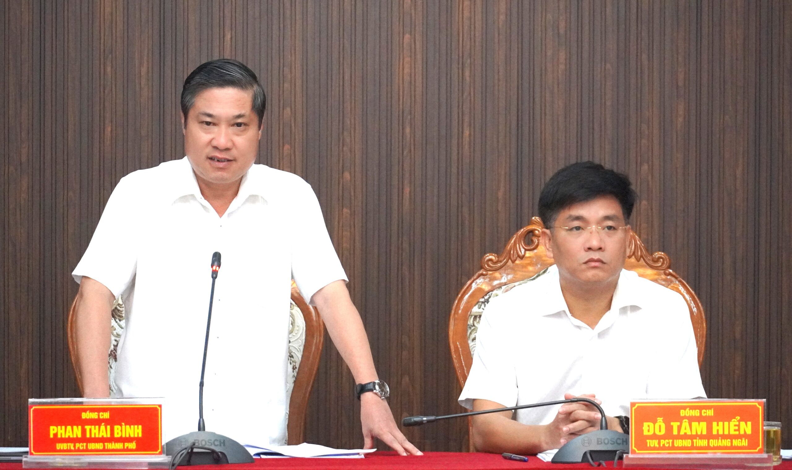 Lam viec voi Quang Ngai 1 1787626512 scaled