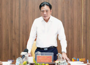 Lam viec voi ban noi chinh 8-2026_1