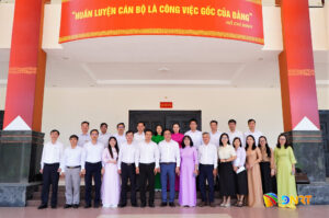 Lam viec voi truong chinh tri thanh pho 8-2026_2