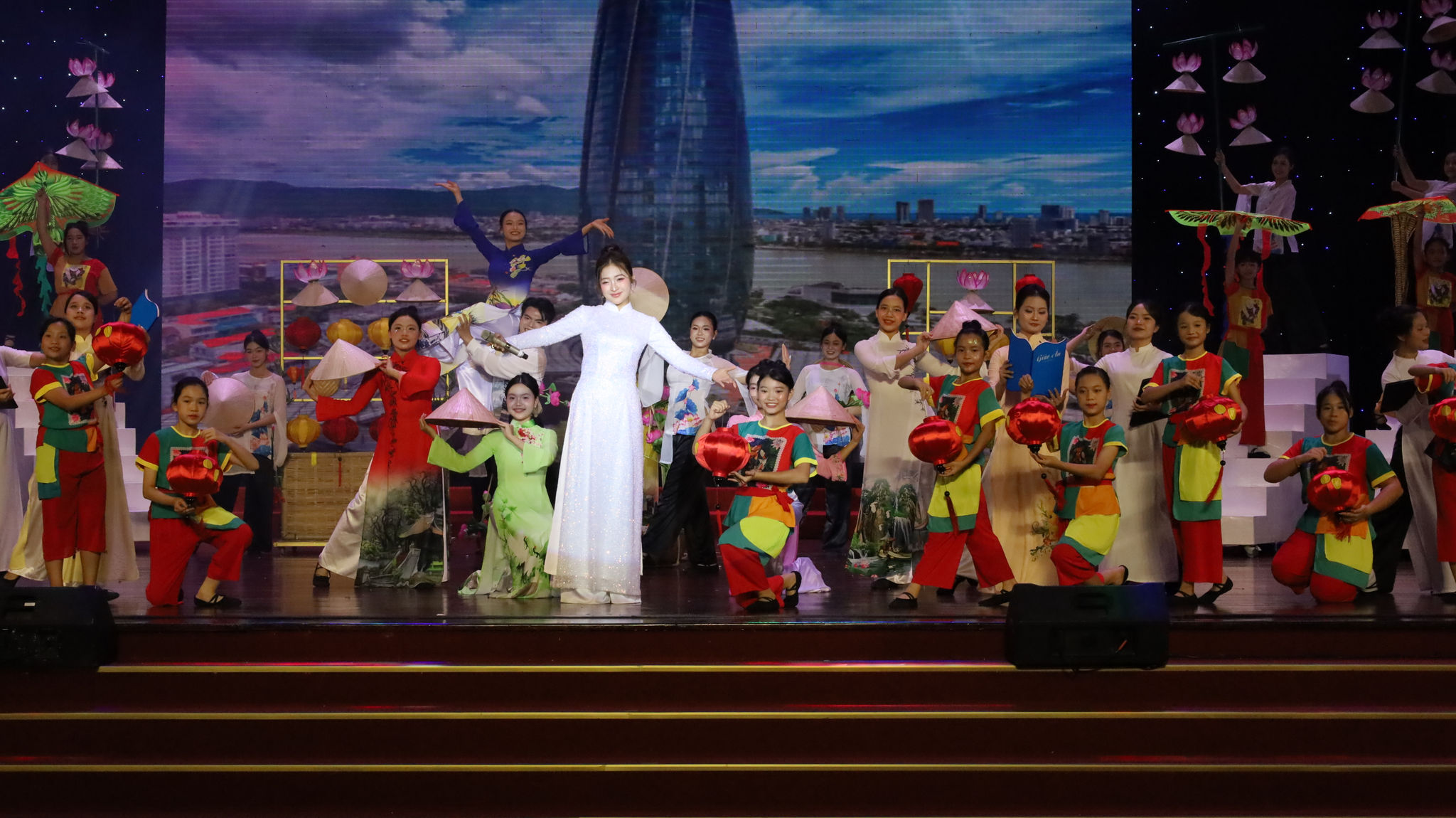Lien hoan van nghe cac ton giao nam 2026 1 1787022237