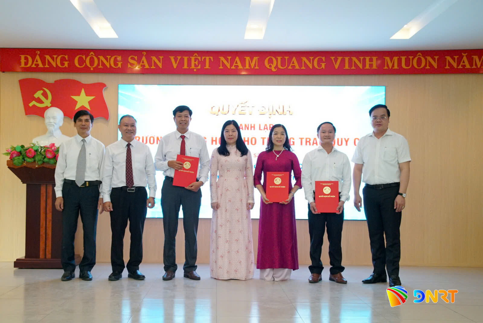 Sap nhap truong THPT 1787710946