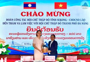 Tiep hoi chu thap do Sekong_1
