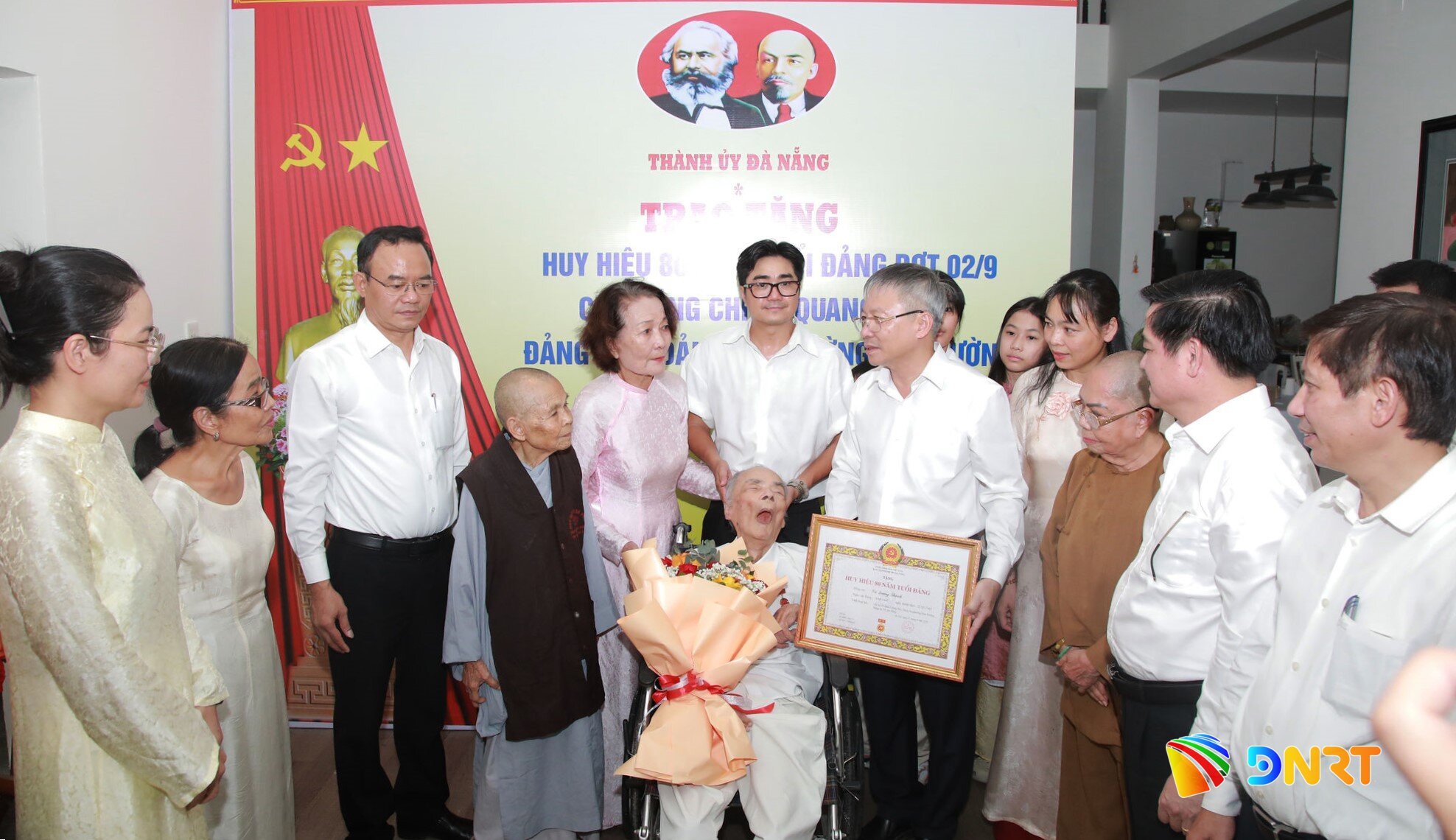 Trao huy hieu dang 9 2 2026 6 1787712103